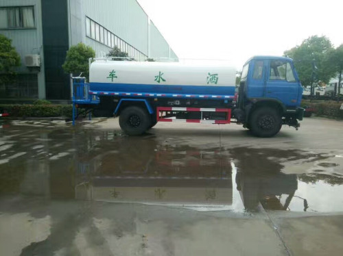 環(huán)衛(wèi)用戶都選購(gòu)東風(fēng)145型12灑水車 環(huán)衛(wèi)用戶都選購(gòu)東風(fēng)145型12灑水車